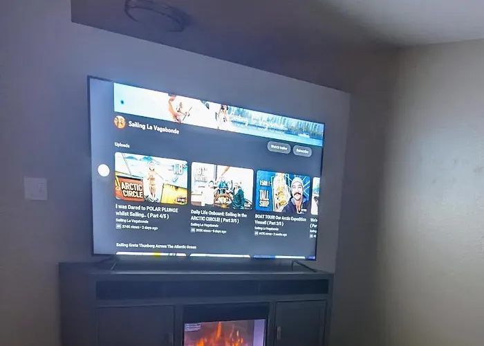 Cozy * Chandler